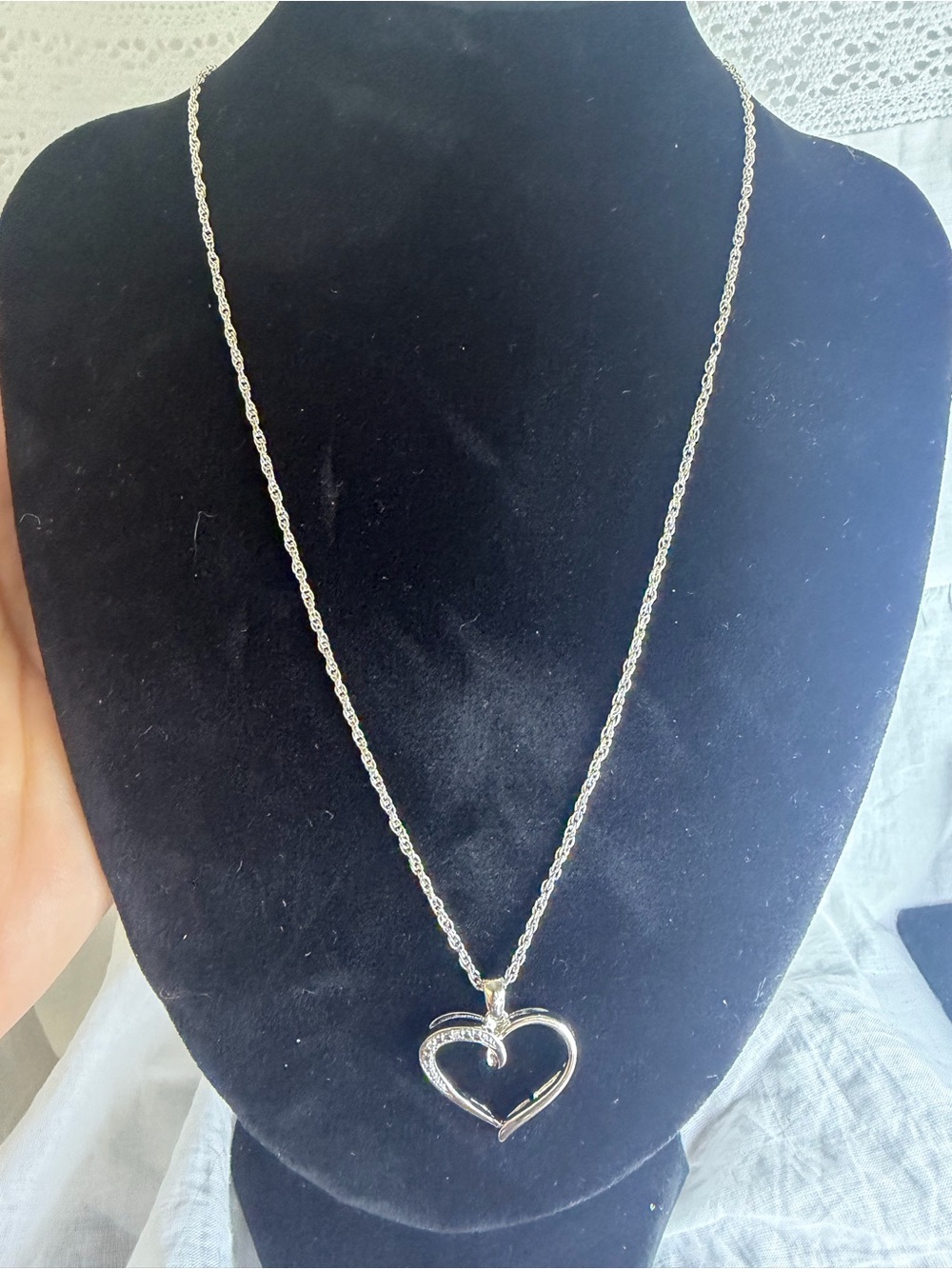 Silver Heart Diamond Accent Pendant Necklace - Elegant Women's Jewelry